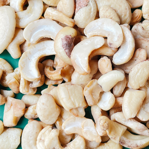 เม็ดมะม่วงหิมพานต์ดิบบรรจุภัณฑ์ WW320ส่งออกไปยังสหภาพยุโรปตะวันออกกลางเอเชียจากซานติโก - Product Image 1