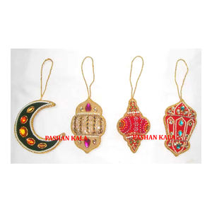 เครื่องประดับแขวนคริสต์มาสงานปักมือและลูกปัดสีทองดีไซน์แตกต่างกันอย่างงดงาม - Product Image 1