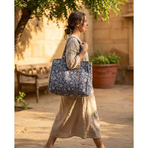 Conjunto de Bolsos de Algodón Acolchado con Estampado a Mano, Azul Pizarra y Marfil, con Diseño Floral, Hechos a Mano para Uso Diario - Product Image 2