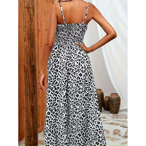 Robe longue maxi pour femme Jane's, à bretelles spaghetti, col cache-cœur, imprimé léopard, taille élastique, en tissu tricoté de qualité supérieure, pour un usage décontracté - Product Image 3