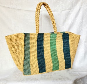 Femmes Grand Vintage Preppy Crochet Raphia Sac Fourre-Tout Rayé Couleur Tressé Poignées Fabriqué À La Main Robe Bouton Fermeture Madagascar - Product Image 4