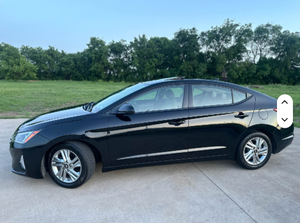 Hyundai Elantra SEL HEV Berline 4 portes, d'occasion en excellent état - Product Image 6