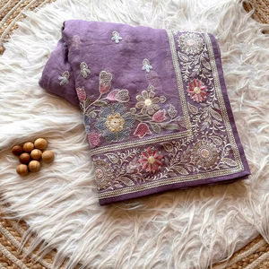 Diseñador tradicional suave y sedoso Crush Sari bordado de lujo Función de boda paquistaní ropa de fiesta tela de red número de modelo seda - Product Image 1