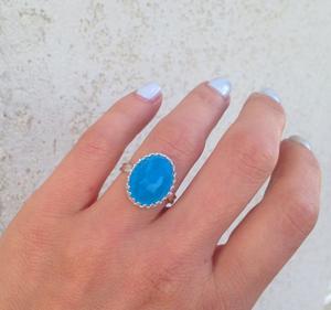 แหวนพลอยคาลซิโดนีสีฟ้าหรูหราสีเงินสเตอร์ลิงสีฟ้า925กรอบตัดวงรีสไตล์คลาสสิกสำหรับงานแต่งงานของเธอสำหรับเขาสวมใส่ในชีวิตประจำวัน - Product Image 2