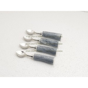 Juego de cubiertos de lujo de 4 piezas de acero inoxidable Cubiertos reales dorados con logotipo Incluye cuchillo Tenedor Cuchara para la cocina - Product Image 1