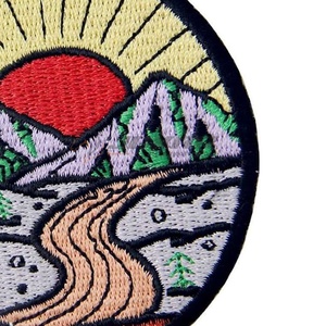 Venta al por mayor de parches de tejidos de chenilla tela altamente personalizados, insignias de ropa bordadas para ropa de calle, parches bordados de tamaño personalizado - Product Image 4