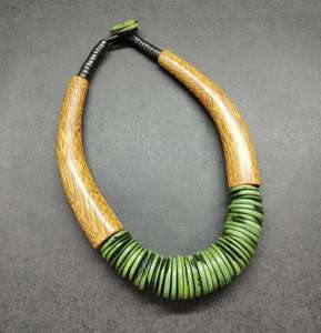 Collier en résine poli à la main, dernier cri, pour femmes, logo personnalisé, style vintage moderne, écologique, mariage, fiançailles, fête - Product Image 5