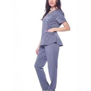 ชุดสครับทางการแพทย์สไตล์คลาสสิกเหมาะสำหรับพยาบาลและแพทย์ด้วยผ้านุ่มน้ำหนักเบาผลิตเพื่อความสบายในโรงพยาบาลตลอดทั้งวัน - Product Image 6