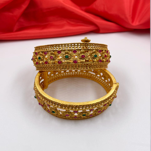 Brazalete de latón dorado, brazalete de moda, pulseras de joyería de moda, brazaletes de joyería de mano para mujer de alta calidad, precio de fábrica - Product Image 1