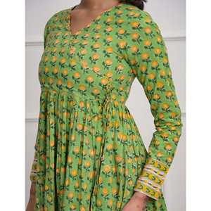 Vestido Verde Angrakha de Algodón con Diseño Personalizado, Cintura Imperio, Transpirable y Elegante para Mujer, Ideal para Días de Fiesta - Product Image 4