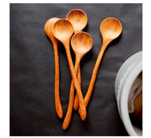 Cuillère en bois courbée sculptée à la main Serveurs à salade en bois de manguier Ensemble de 2 Serveurs à salade en bois Ensemble de 2 Serveurs à salade en bois KETCHENWAR UNIQUE FAIT À LA MAIN - Product Image 1