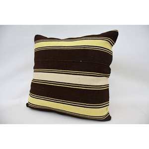 Oreiller Kilim en laine beige de 24x24 pouces Technique tissée à motif vintage rayé subtil - Product Image 3