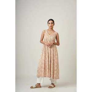 Kurti d'été pour femme en coton imprimé, lavable, à manches courtes, col en V, taille naturelle, longueur au sol, style ethnique gothique floral - Product Image 1