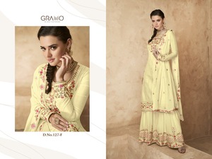 Tissu de robe de créateur Sharara de couleur jaune, collection de robes de mariée pakistanaises de créateur, costume Sharara avec longue kameez 2022 - Product Image 4