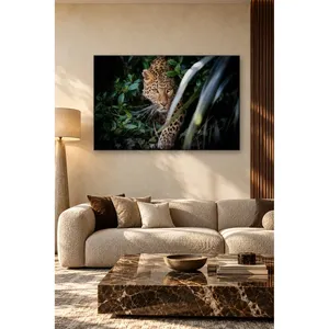 Impression sur toile de Fida, leoparde sortant de feuilles sombres - Product Image 4