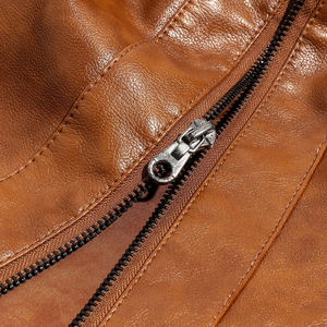 Veste moto en cuir de vache véritable marron pour homme, col montant, fermeture éclair, coupe ajustée, longueur normale, pour l'automne - Product Image 5