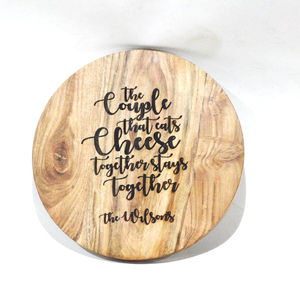 Tabla de cortar de madera de grano natural para propietarios de viviendas ecológicos que proporcionan un aspecto auténtico y una preparación higiénica de alimentos - Product Image 3