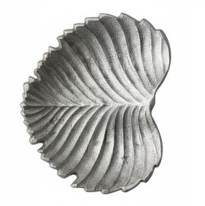 Plateau décoratif artisanal en aluminium, motif feuille de cœur, rond, motif floral, métal, décoration de table, décoration de la maison, décoration d'hôtel, décoration de restaurant - Product Image 1