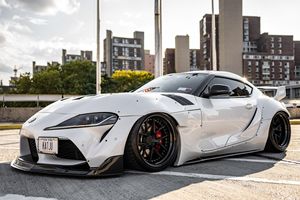 Toyota Supra 3.0 Premium Turbo 6 cylindres, kit Widebody, système de suspension pneumatique, modèle 2021, en excellent état - Product Image 2