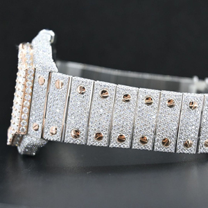 Montres à quartz en diamant de style Hip Hop de qualité standard avec montre glacée cloutée en diamant VVS Moissanite de 30 carats - Product Image 2