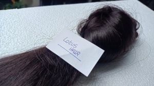 เส้นใยบัวย้อมผมสีดำธรรมชาติออกแบบได้ตามต้องการเหมาะสำหรับต่อผมดีไซน์เนอร์ขายต่อตามต้องการ - Product Image 4