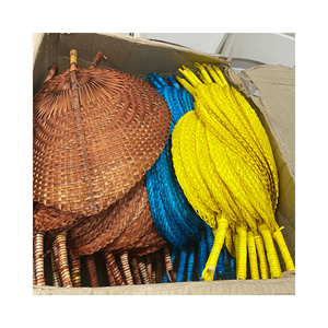 พัดไม้ไผ่ธรรมชาติสไตล์เวียดนามพัดมือแบบถักลายหัวใจ - Product Image 1