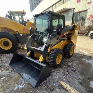 Mini-chargeuse compacte Bobcat S450 d'occasion, de marque très réputée, avec moteur diesel américain et pneus, pour la vente en gros - Product Image 4