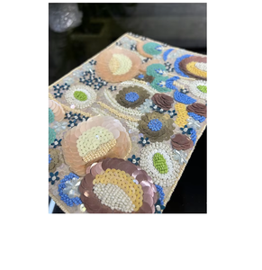 Pochette à fermeture éclair florale élégante faite à la main pour les mariages et les occasions spéciales, doublure en coton durable, imperméable - Product Image 6