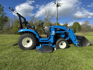 Mini Tractor LS para Tareas Agrícolas, Precio al por Mayor, con Rendimiento Confiable, Gran Tracción y Control del Operador - Product Image 2