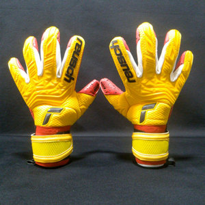 Alta calidad logotipo personalizado impreso Super Suave 4mm látex alemán guantes de portero guantes de fútbol al aire libre - Product Image 3