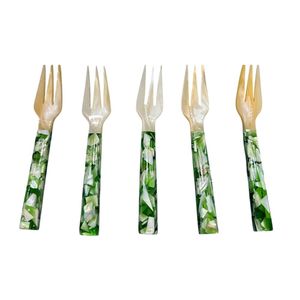 Fourchettes de luxe faites à la main en nacre pour la maison, l'hôtellerie, le café et la restauration – Cuillère de haute qualité en coquillage pour fêtes et mariages - Product Image 1