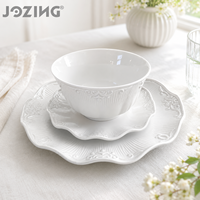 Lot de Vaisselle en Céramique en Gros, Prix Usine, Assiettes et Bols en Porcelaine Blanche Festonnée avec Perles pour Restaurants