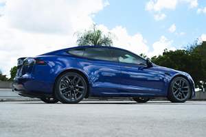 Tesla Model S Long Range 2022, double moteur électrique, transmission intégrale, berline automatique - Product Image 3