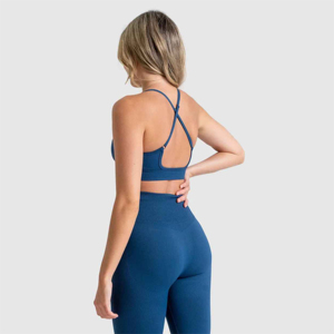 Leggings ajustados con tejido sin costuras que combina 51% poliamida, 38% poliéster y 11% elastano, diseñados para una cintura alta. - Product Image 4