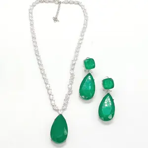 2024 Elegante Nieuwste Hoge Luxe Sieraden Mode Groene Grote Kristallen Ketting Met Oorknopjes Voor Vrouwen