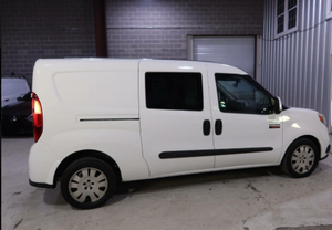 Nouveau véhicule d'occasion LHD/RHD 2019 RAM PROMASTER CITY TRADESMAN SLT CARGO VAN FWD - Product Image 4