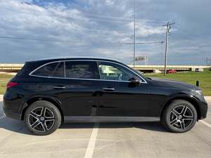 Pre-Owned Clean 2023 Mercede-s-Ben-z GLC 300 SUV - Product Image 3