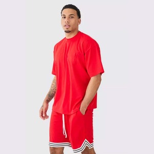 Camiseta de algodón de alta calidad con cuello en V para hombre, conjunto de pantalones cortos con estampado de baloncesto, el mejor Material Vintage personalizado OEM para verano informal - Product Image 4