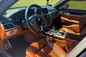 BMW 750i xDrive Twin-Turbo V8, AWD, modèle 2018, d'occasion haut de gamme - Product Image 6