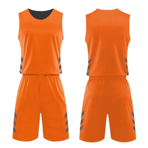 Uniforme de Baloncesto Unisex al Mejor Precio, Conjunto de Camiseta y Pantalones Cortos Deportivos Transpirables de Secado Rápido para Verano, Personalizable con Nombre y Número del Equipo - Product Image 4