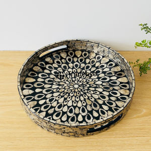 Bandeja decorativa con incrustaciones de fregona de Tradebyd Bandeja de nácar hecha a mano para exhibición de mesa elegante - Product Image 5