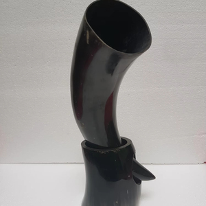 Cornes à boire Viking faites à la main en corne de buffle naturelle Tankards tasses de bière nordique religieuses écologiques pour les événements cadeaux de l'Inde - Product Image 1