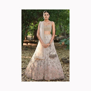 El mejor trabajo de bordado de diseñador hermoso de calidad extrema en tela Georgette Lehenga con Top y Dupatta Set a precio mayorista - Product Image 4