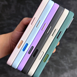 เคสโทรศัพท์แบบวงแหวนแม่เหล็ก PU ผิวสัมผัสซิลิโคนเรียบง่าย OEM ODM พร้อมกรอบเลนส์โลหะ สำหรับ iPhone 15 16 17 18 Pro Max - Product Image 3