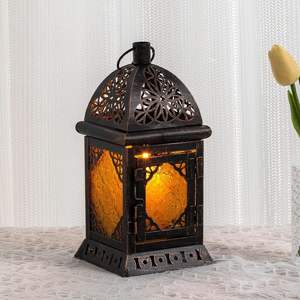 Elegante FAROL DE METAL decorativo Ramadan Kareem con acabado antiguo Ideal para decoración de sala de estar y celebraciones del mes santo - Product Image 4