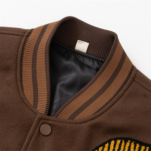 Vente en gros Veste de moto en coton Oem Broderie personnalisée Logo Patch Partout Veste vintage pour hommes Fabriqué au Pakistan - Product Image 4