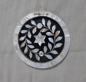 Latest Classic Mother of Pearl Coasters Home Decorative Table Mats Pads Coaster For Drink Non-Slip Table Mats Pads and Drinkware - Product Image 2