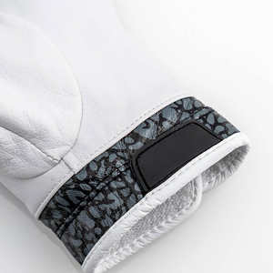 Gants de golf personnalisés pour hommes, accessoires de vêtements de sport légers et antidérapants OEM/ODM - Product Image 5