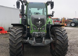 Tractor Agrícola FENDT 720 VARIO GEN6 4WD con Motor Cummins de 22 HP - Product Image 3