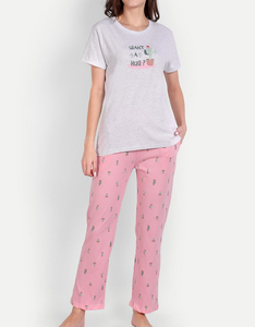 Vêtements de nuit et vêtements de détente pour femmes de la meilleure qualité Ensemble de pyjama imprimé Haut et pantalon à manches longues et col rond - Product Image 1